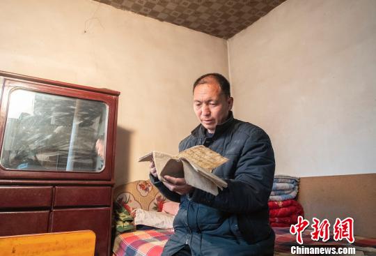 如今，郭海波尋找八路軍遺骸的工作仍在繼續(xù)，他將繼續(xù)用自己的方式緬懷這些烈士，并要親自帶烈士們“回家”。　張洪波 攝