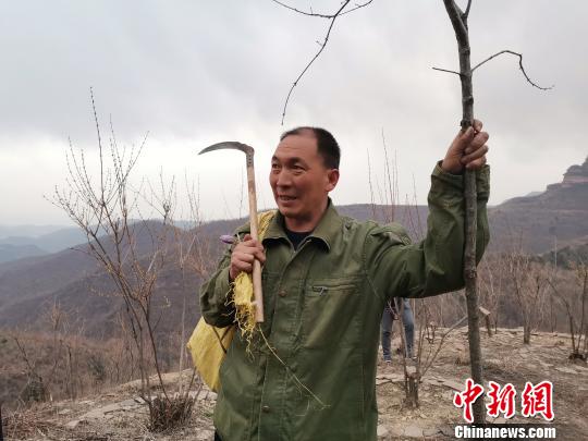 “中國(guó)好人”郭海波：他帶著21具八路軍英烈遺骸回家
