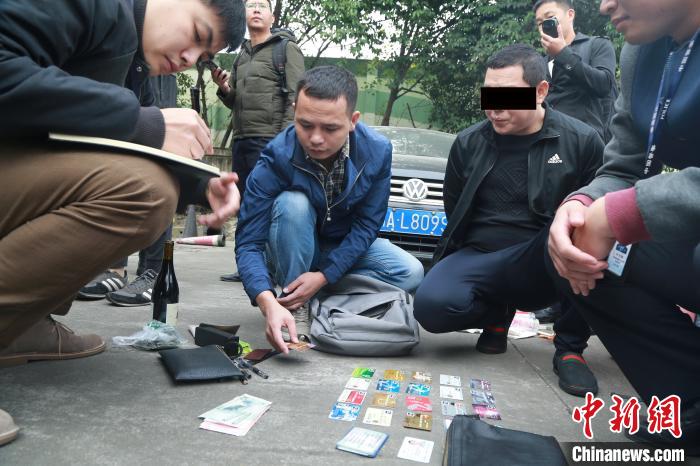 執(zhí)法現場  本文圖均為 中新網 圖